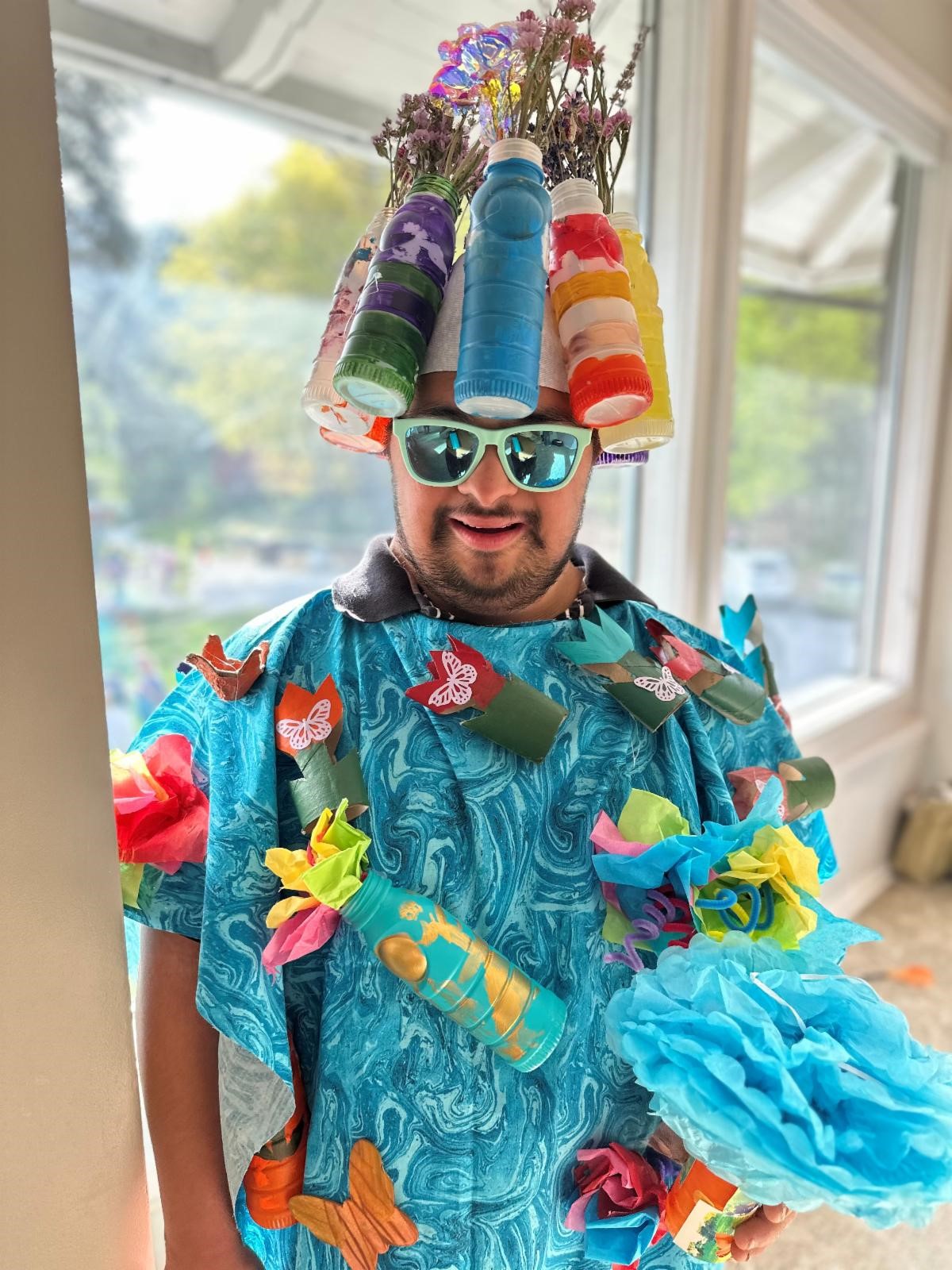 alex dressed for trashion show